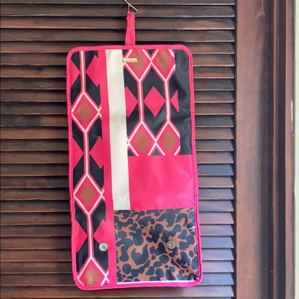 Travel toiletry bag
